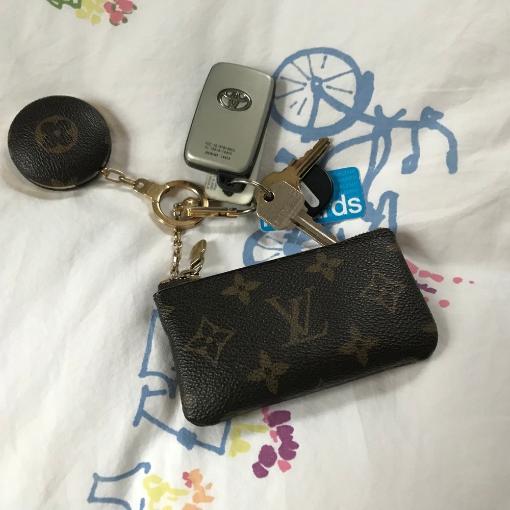 Louis Vuitton Card holder & Key Chain